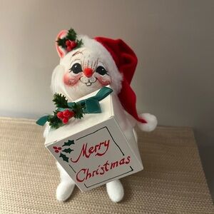 Annalee 1994 Christmas Santa mouse. Great condition. 6 inches tall.